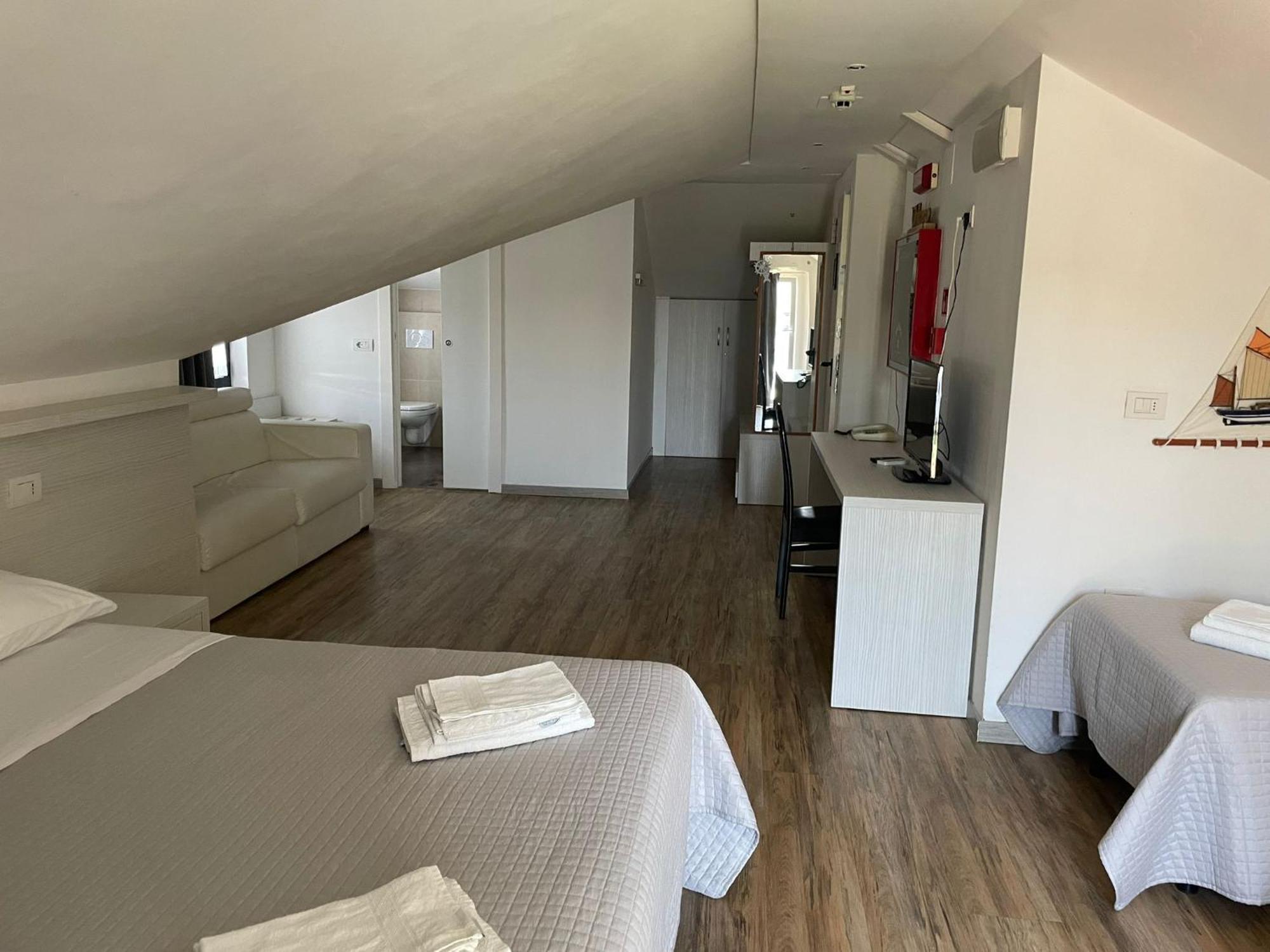 Hotel Hawaii Bed And Coffee Riccione Extérieur photo
