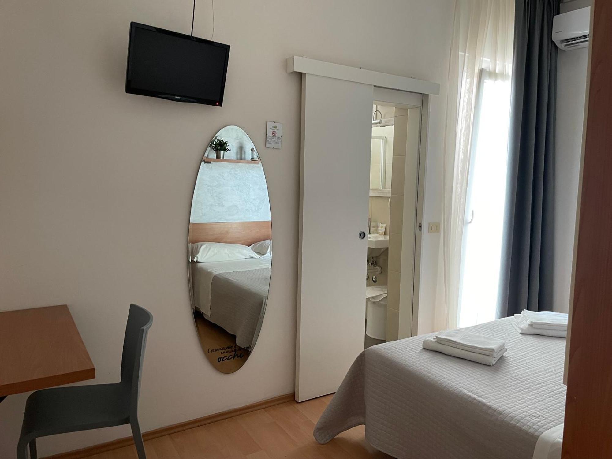 Hotel Hawaii Bed And Coffee Riccione Extérieur photo