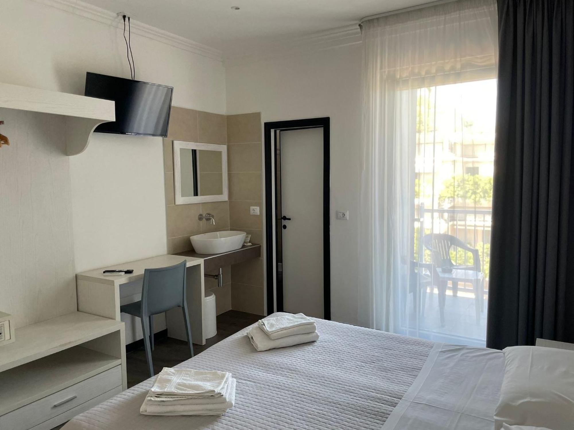 Hotel Hawaii Bed And Coffee Riccione Extérieur photo